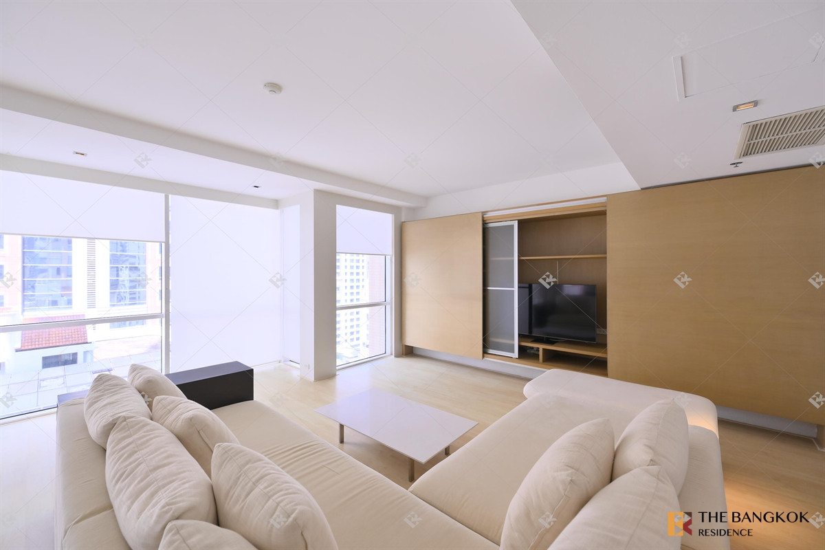 For RentCondoWitthayu, Chidlom, Langsuan, Ploenchit :   Langsuan Ville 💫 Expansive Residence Offering True Private Living 🌳 Near BTS Ratchadamri   