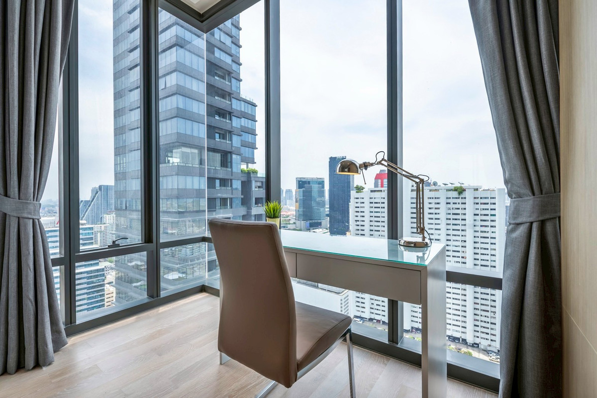 (for rent) Ashton Silom ติดถนนสีลม ใกล้ BTS ช่องนนทรี Loading...