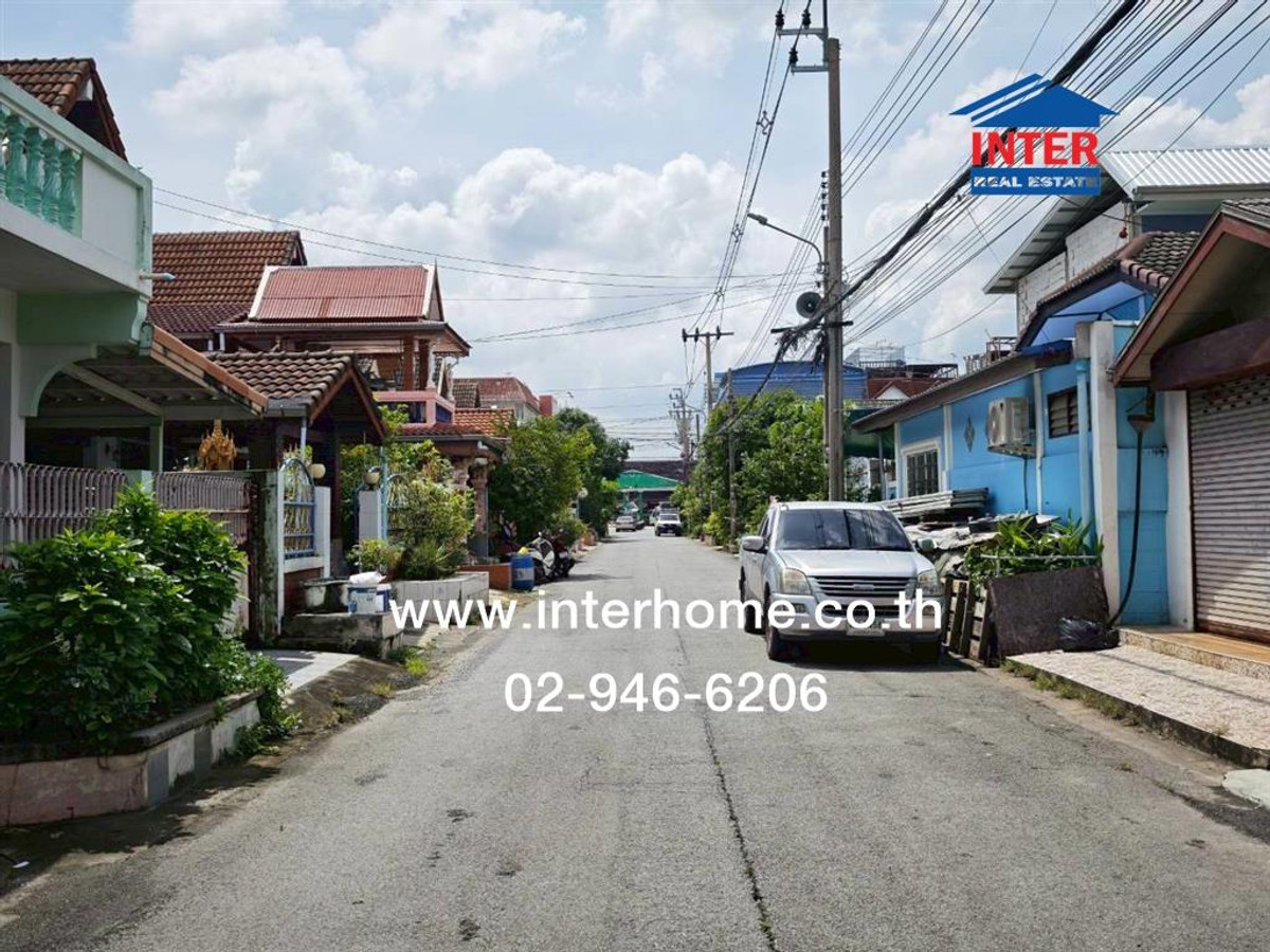 2-story detached house, 60 sq m, Don Mueang Villa Village. Soi Songprapa 16 Vibhavadi-Rangsit Road, Songprapa Road, Bang Khen District, Bangkok Loading...
