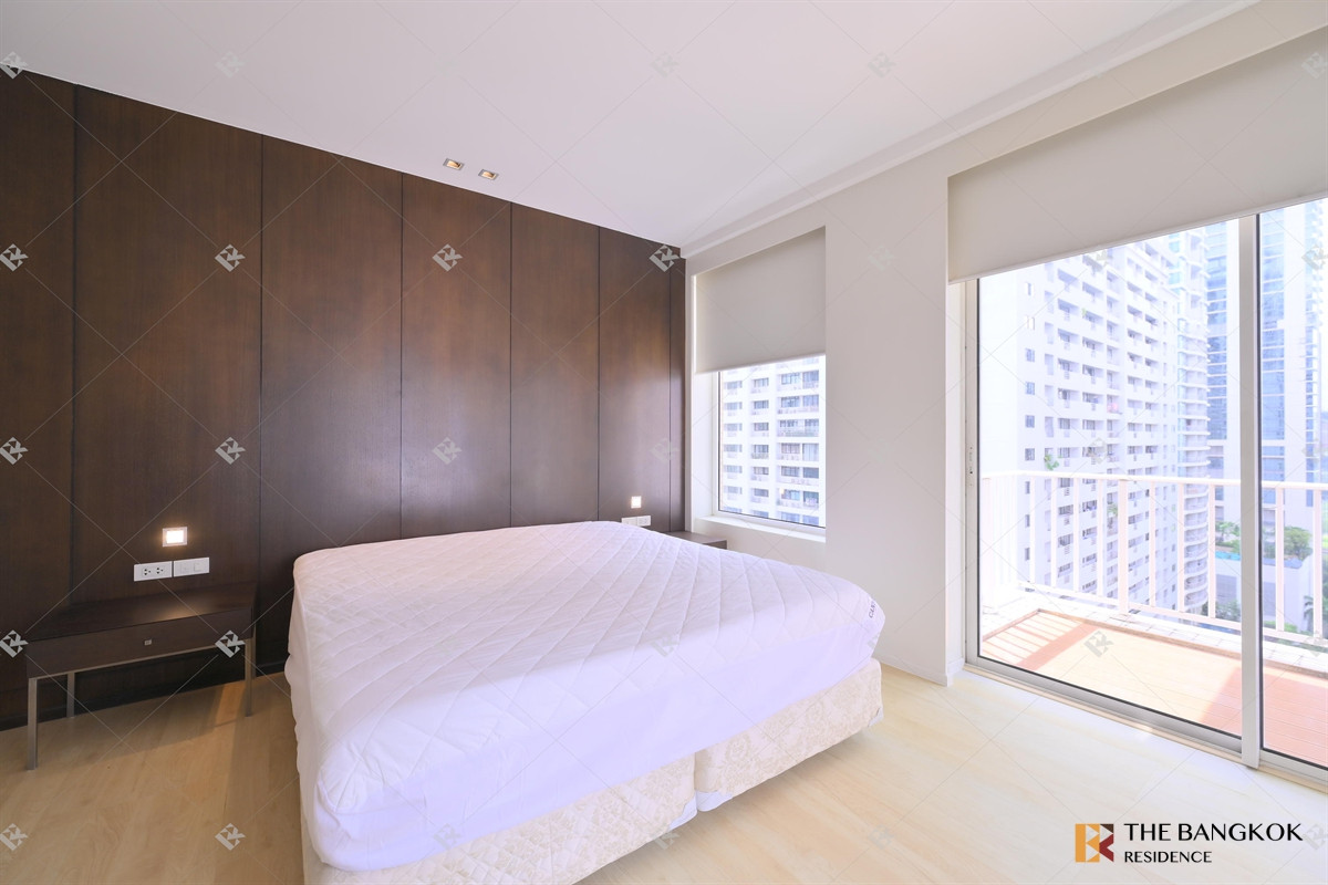 For RentCondoWitthayu, Chidlom, Langsuan, Ploenchit :   Langsuan Ville 💫 Expansive Residence Offering True Private Living 🌳 Near BTS Ratchadamri   