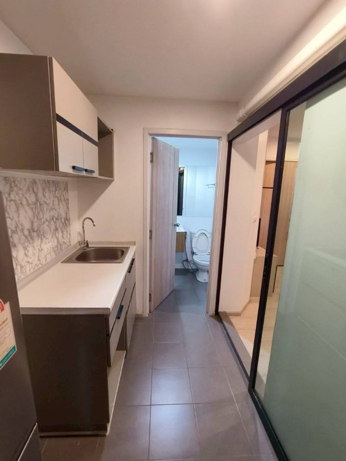 For SaleCondoBangna, Bearing, Lasalle : For sale with tenant, The Excel Groove Lasalle Condo, best price right now. Complete electrical appliances and furniture Good location near BTS and main road. And also close to many important places. Complete central area, price 1,500,000 baht