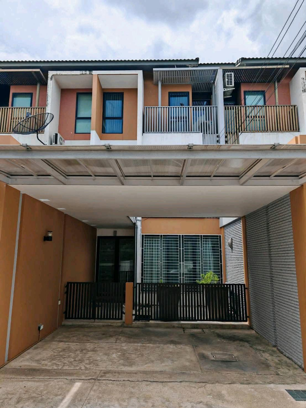 For RentTownhomeVipawadee, Don Mueang, Lak Si : ✨ Complete furniture and electrical appliances. Ready to move in immediately. Near the Red Line