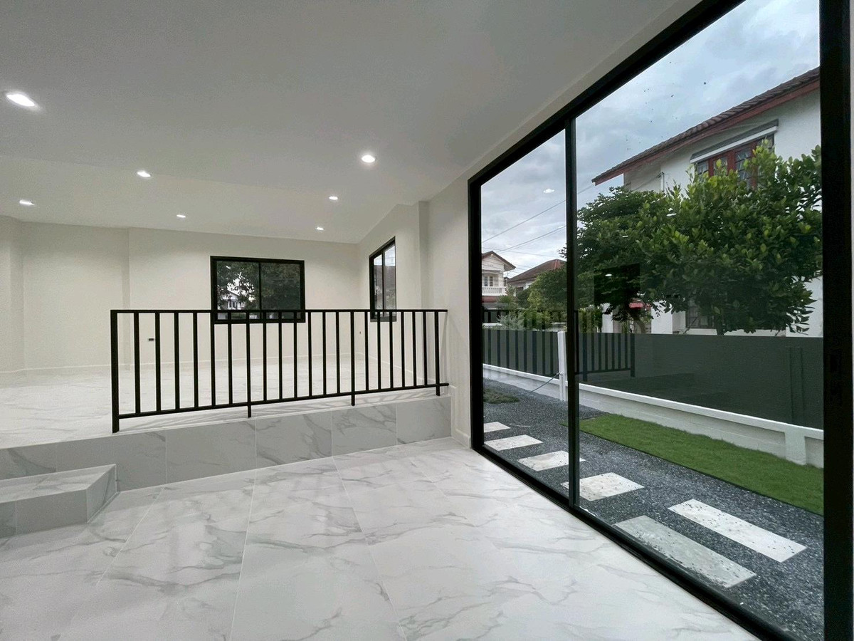 🔥Chonlada Village, Bang Bua Thong, newly renovated single house near the lake, area 84 sq m. Loading...