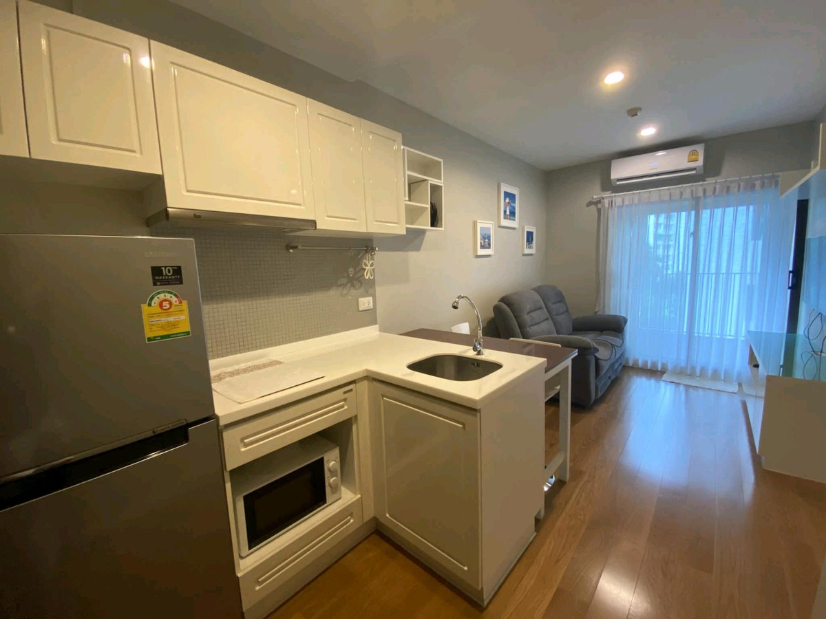 For rent Condolette Dwell Sukhumvit 26 BTS Phrom Phong Loading...