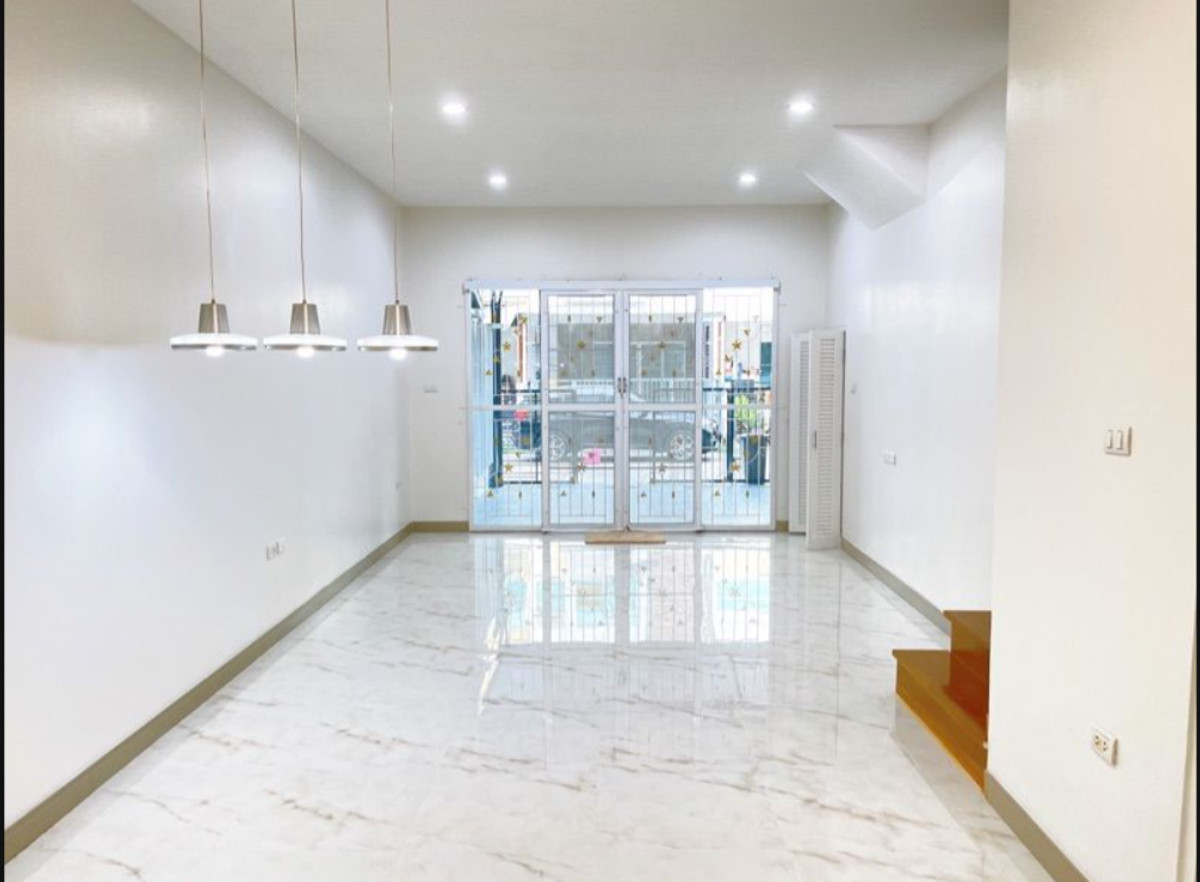 ขายราคาดีที่สุดซิตี้เซนส์ ประชาชื่น ใกล้เดอะมอล์งามวงศ์วาน รีโนเวทใหม่ทั้งหลัง พร้อมอยู่ทันที 064-974-2441 Loading...