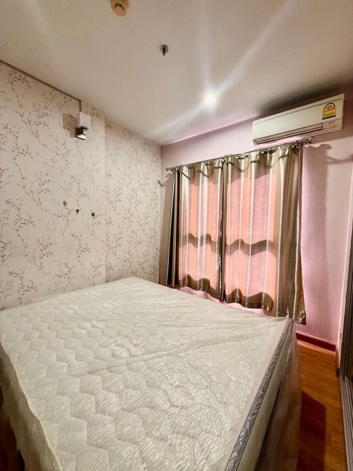 For RentCondoBang kae, Phetkasem : For rent, beautifully decorated room Ready to move in, The Parkland Phetkasem Condo, next to Lak Song MRT.