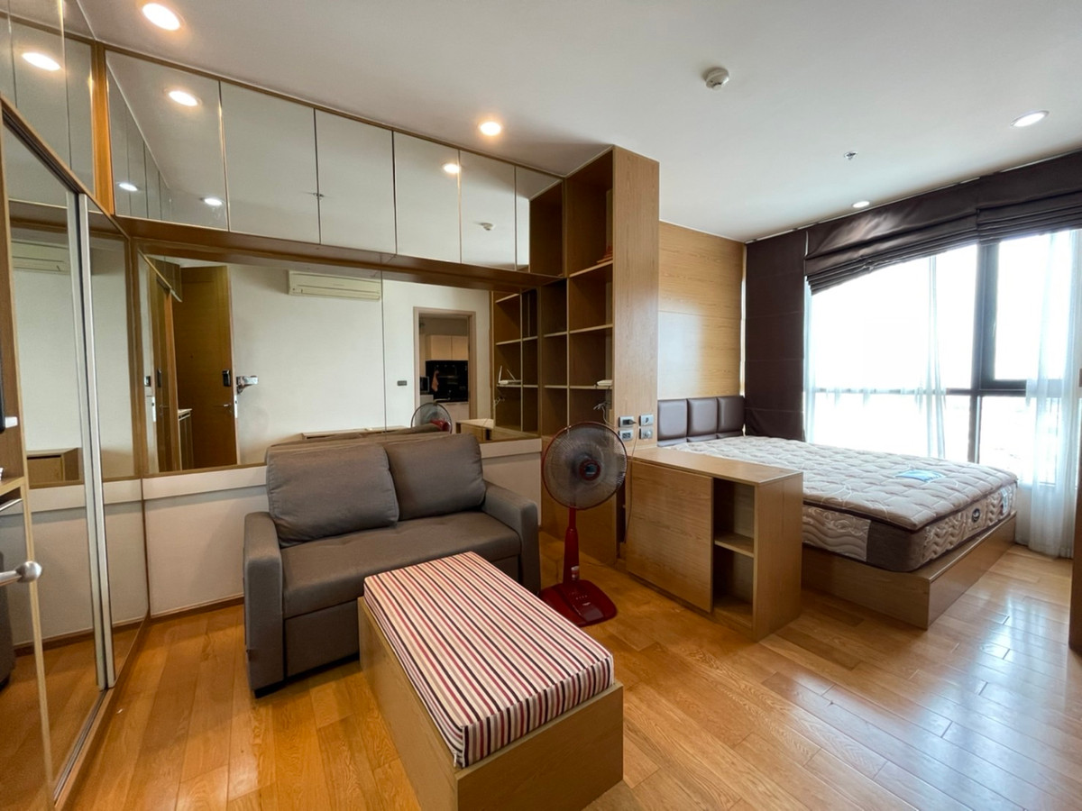 For RentCondoWongwianyai, Charoennakor : Fuse sathorn taksin next to BTS Wongwian Yai, beautiful room, available and ready for rent!