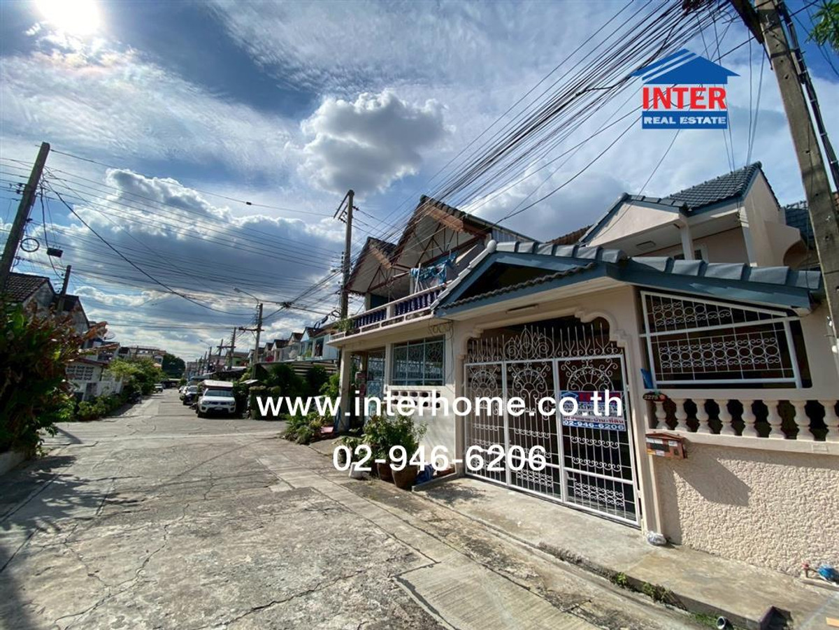 Townhouse, 2 floors, 20.6 sq m. Townhouse, Soi Rama 2, Soi 43, Kanchanaphisek Road, Rama 2 Road, Soi 43 (Anamai Ngam Charoen), Bang Khun Thian District. Bangkok Loading...