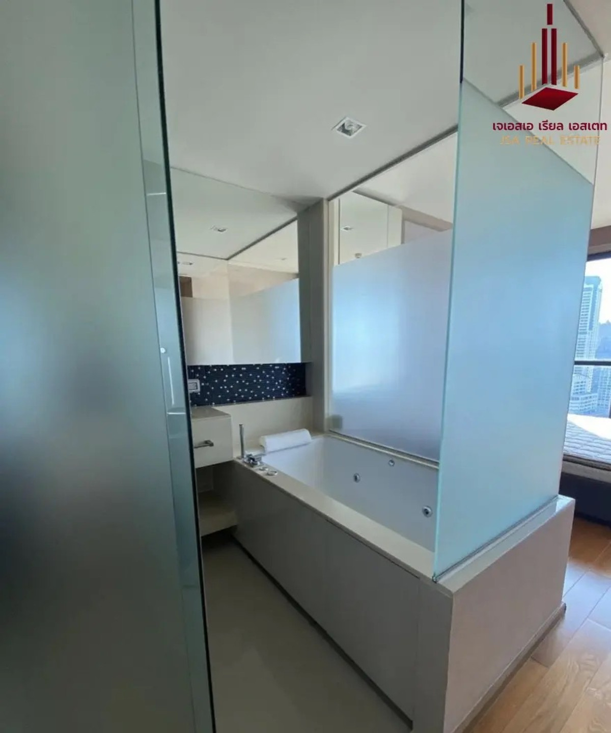 ขายคอนโดสาทร นราธิวาส : ✨ For Sale: The Address Sathorn Condo ✨ 💰 Only 11,500,000 THB