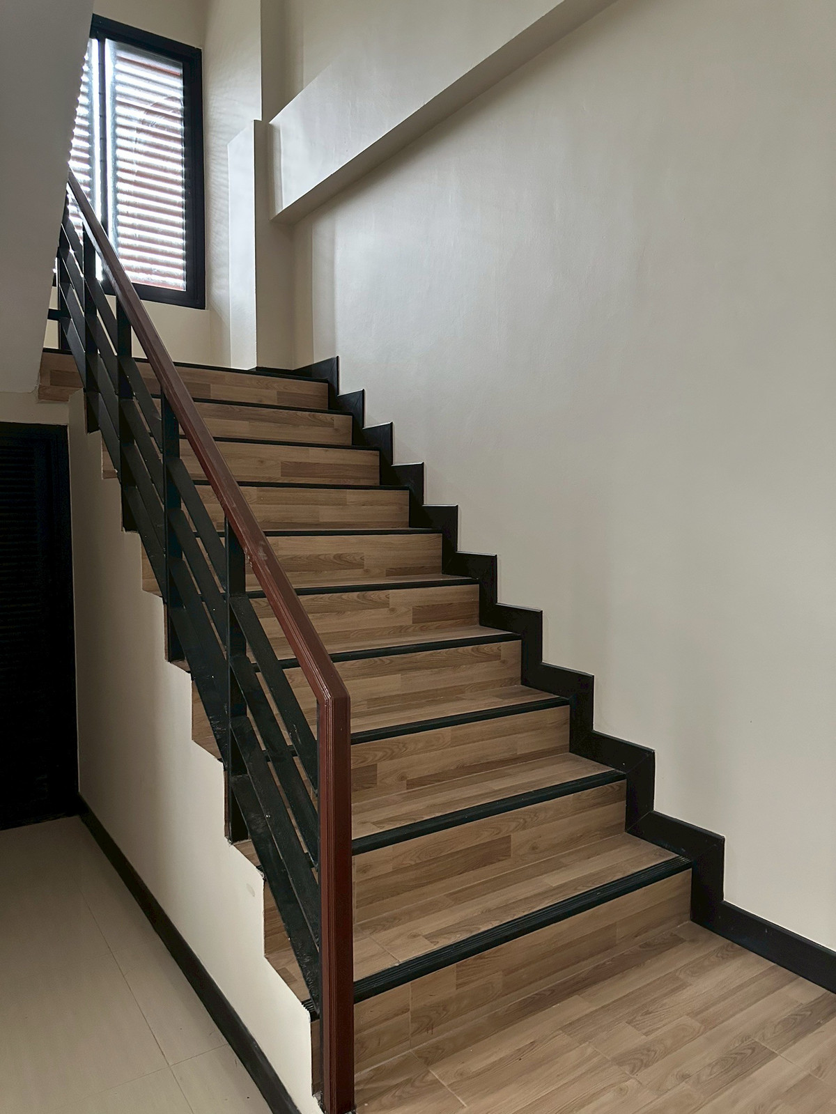 For SaleHousePhutthamonthon, Salaya : 3-storey detached house for sale, 2 waterfront houses, Krisada Nakhon Village 49, Bangkok