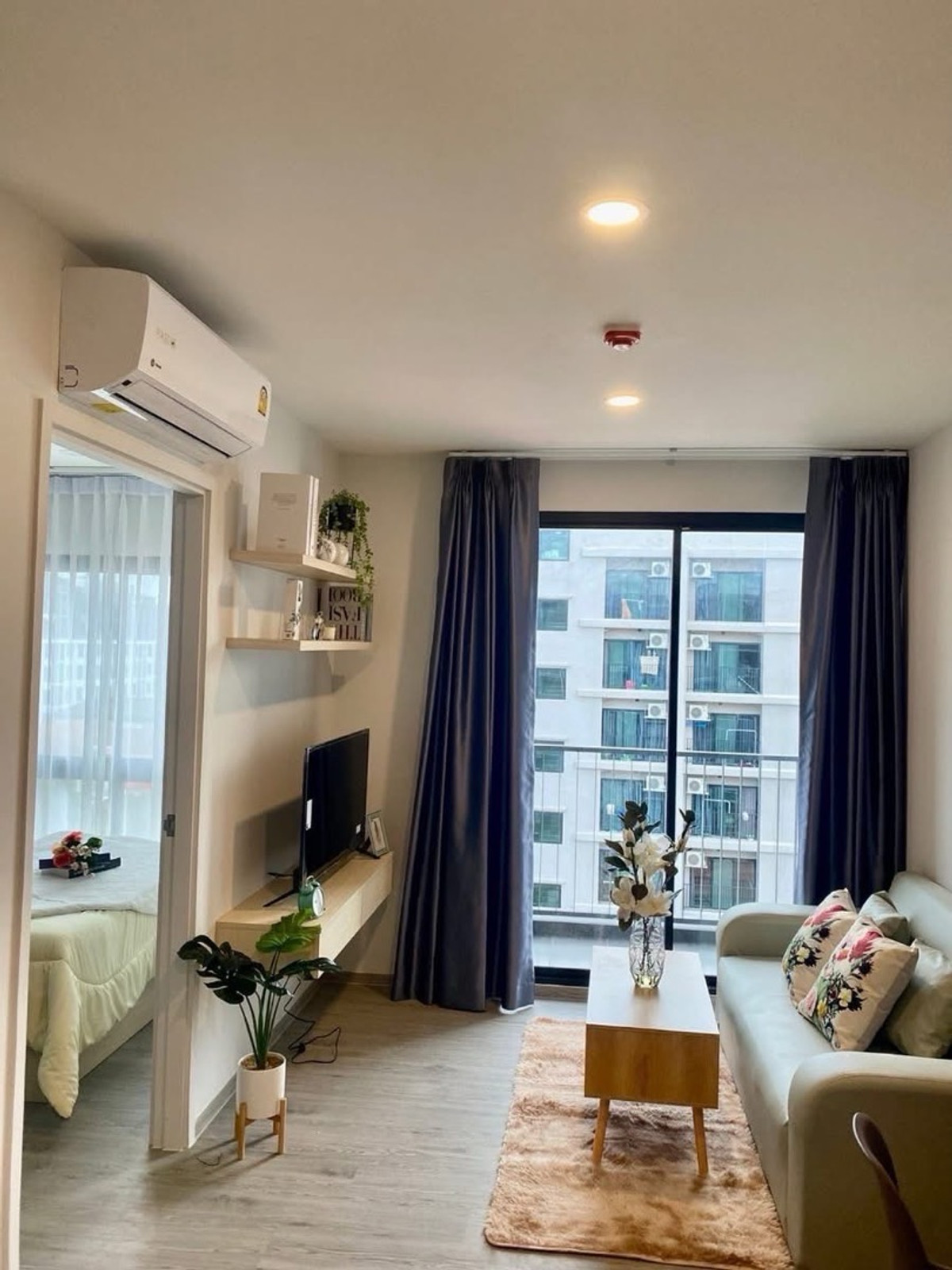 ให้เช่าคอนโดบางนา แบริ่ง ลาซาล : ให้เช่า✨ โดว์เช่ ลาซาล 🔥 Line ID @034etfin 📲 1 ห้องนอน 1 ห้องน้ำ ✨ BTS แบริ่ง 700 เมตร 💚