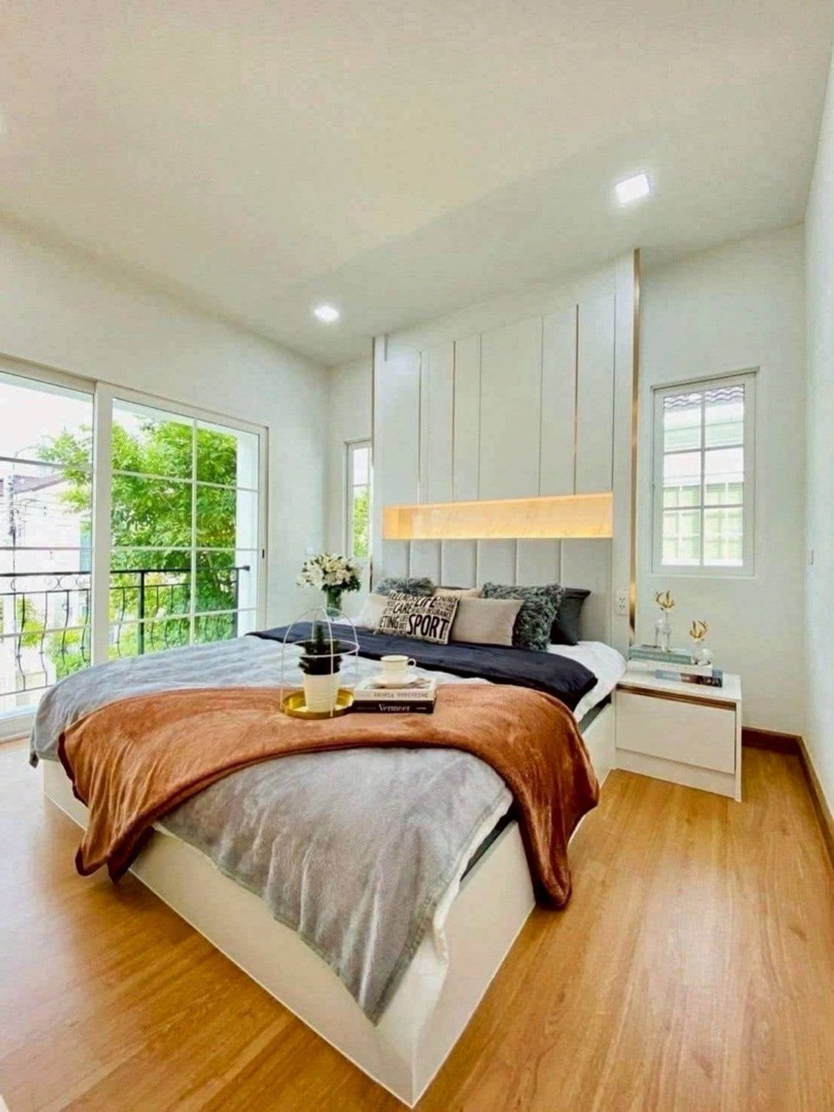 ให้เช่าบ้านแฝดโกลเด้นนีโอบางนา-สวนหลวง ✈️🎊💸Golden Neo Bangna-Suan Luang 半獨立式住宅出租   Loading...