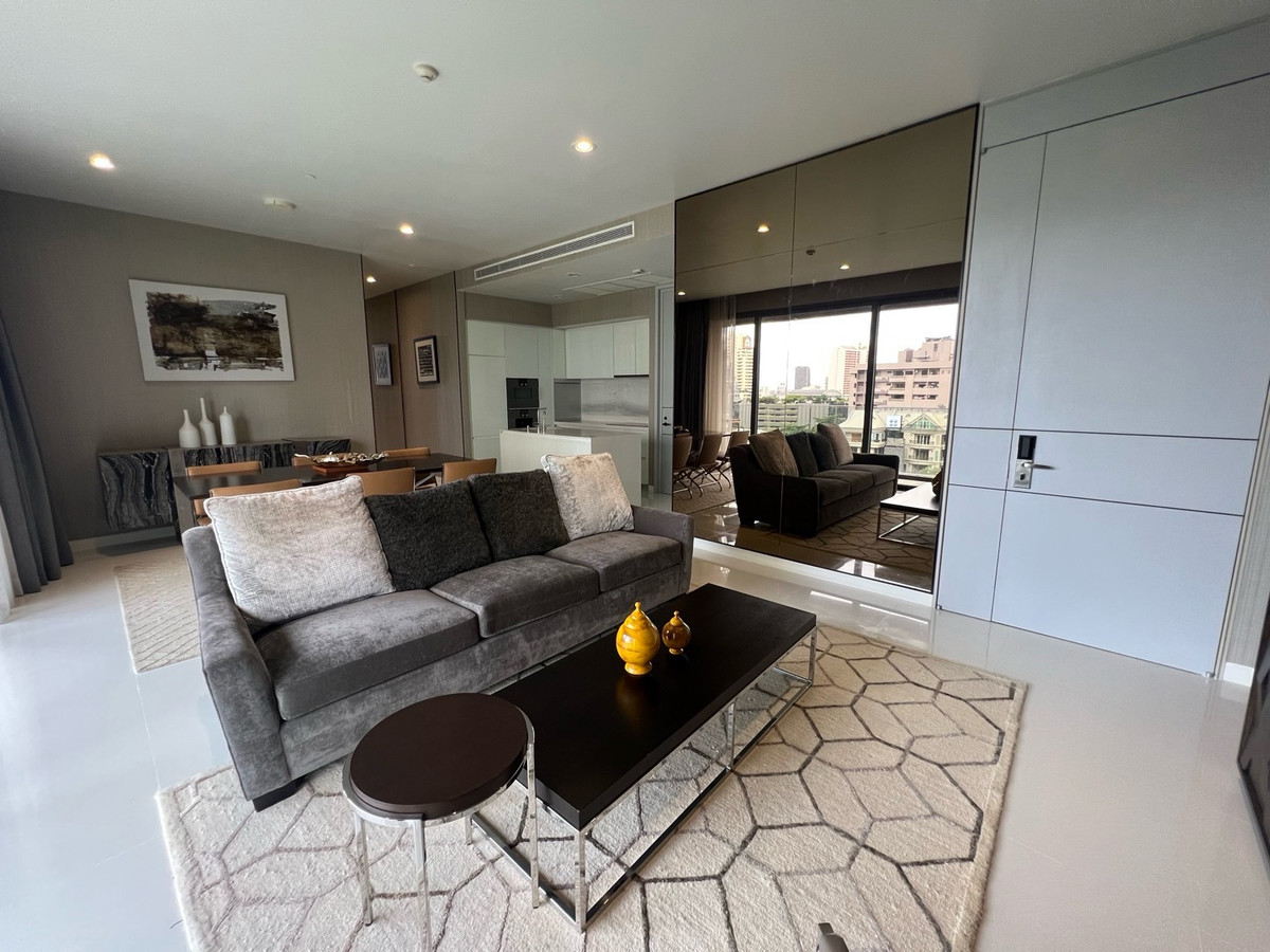 ให้เช่าคอนโดสุขุมวิท อโศก ทองหล่อ : 𝐅𝐨𝐫 𝐑𝐞𝐧𝐭 : Vittorio 39 2 Bed3 Bath 141sqm 150k Call: 0635925888