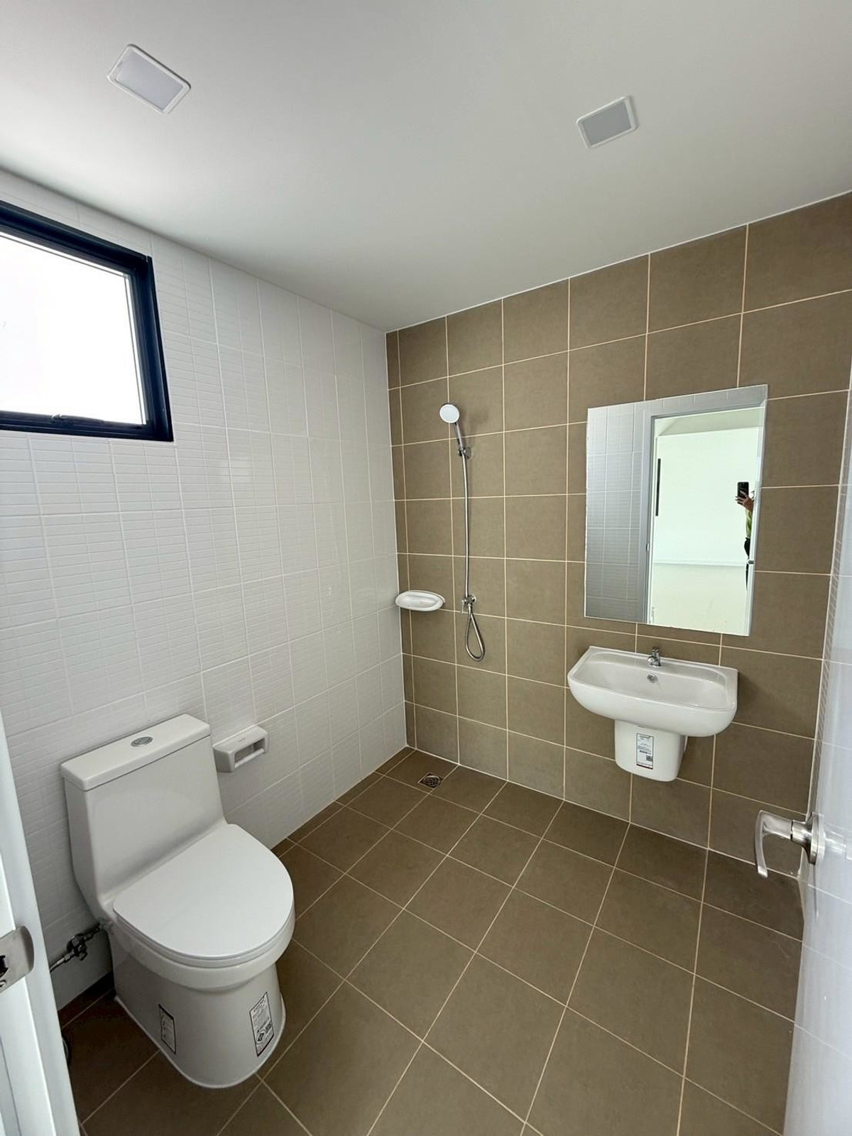 บ้านว่างให้เช่า – The Connect บางนา–ศรีวารี (CN 62)บ้านแฝด 2 ชั้น ดีไซน์ Modern Contemporary โปร่งโล่ง ฟังก์ชันลงตัว Loading...