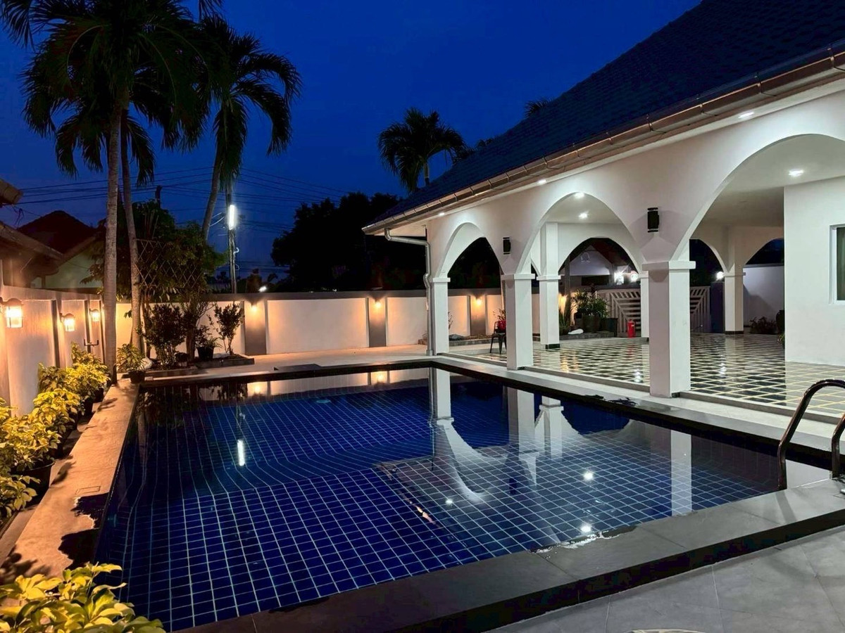 For RentPattaya, Bangsaen, Chonburi : For urgent rent, one-story house, pool villa, Pattaya Land and Houses project, size 126 sq m, area 504 sq m, 3 bedrooms, 2 bathrooms, special price 80,000 baht.