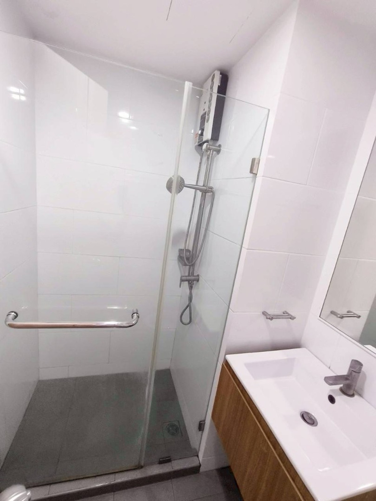 For SaleCondoBangna, Bearing, Lasalle : For sale with tenant, The Excel Groove Lasalle Condo, best price right now. Complete electrical appliances and furniture Good location near BTS and main road. And also close to many important places. Complete central area, price 1,500,000 baht