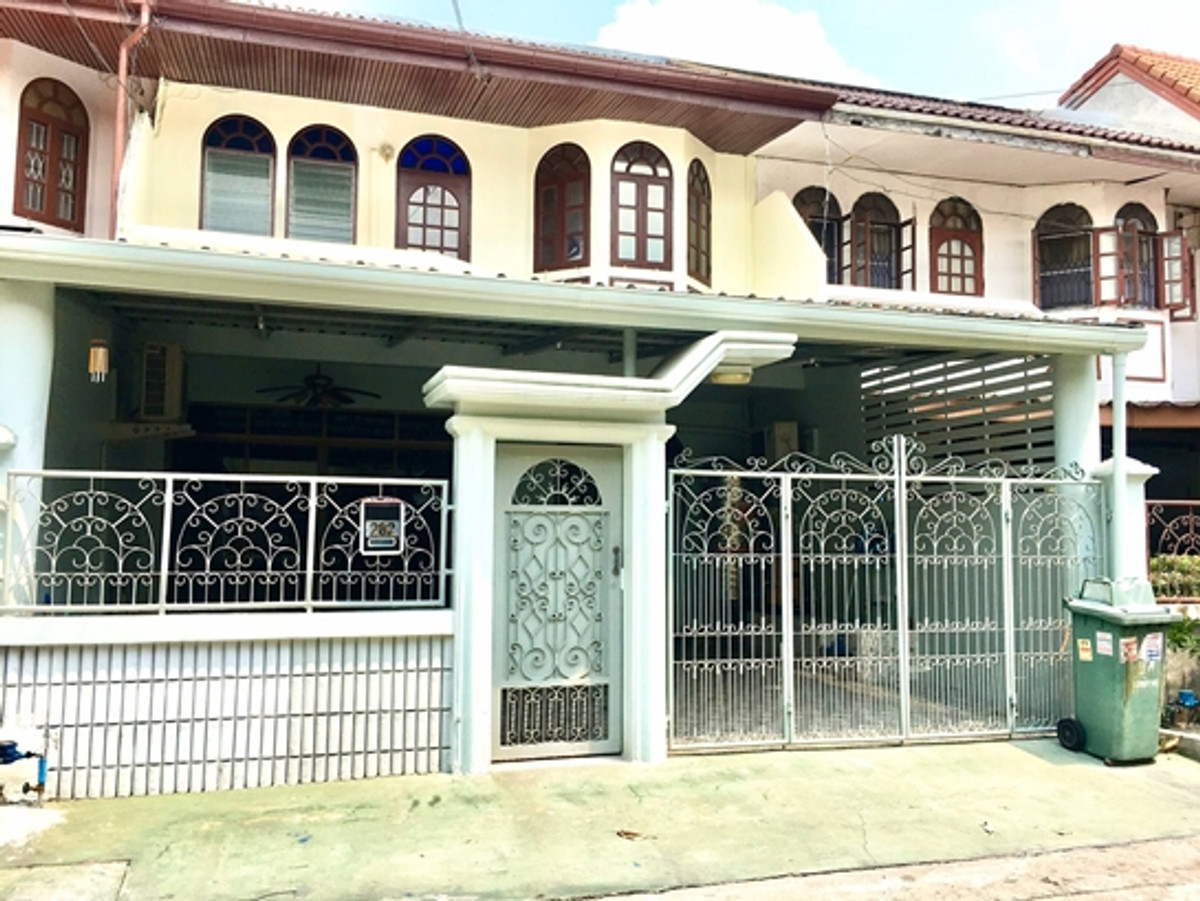 For SaleTownhomeLadprao101, Happy Land, The Mall Bang Kapi : 3-story townhouse for sale, convenient travel, Lat Phrao, Nawamin, along the expressway.