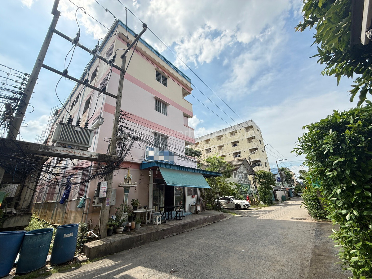 อพาร์ทเม้นท์ 4 ชั้น 28 ห้อง ซอยรังสิต-นครนายก6 ถนนรังสิต-นครนายก  ตำบลประชาธิปัตย์ อำเภอธัญบุรี จังหวัดปทุมธานี  Loading...