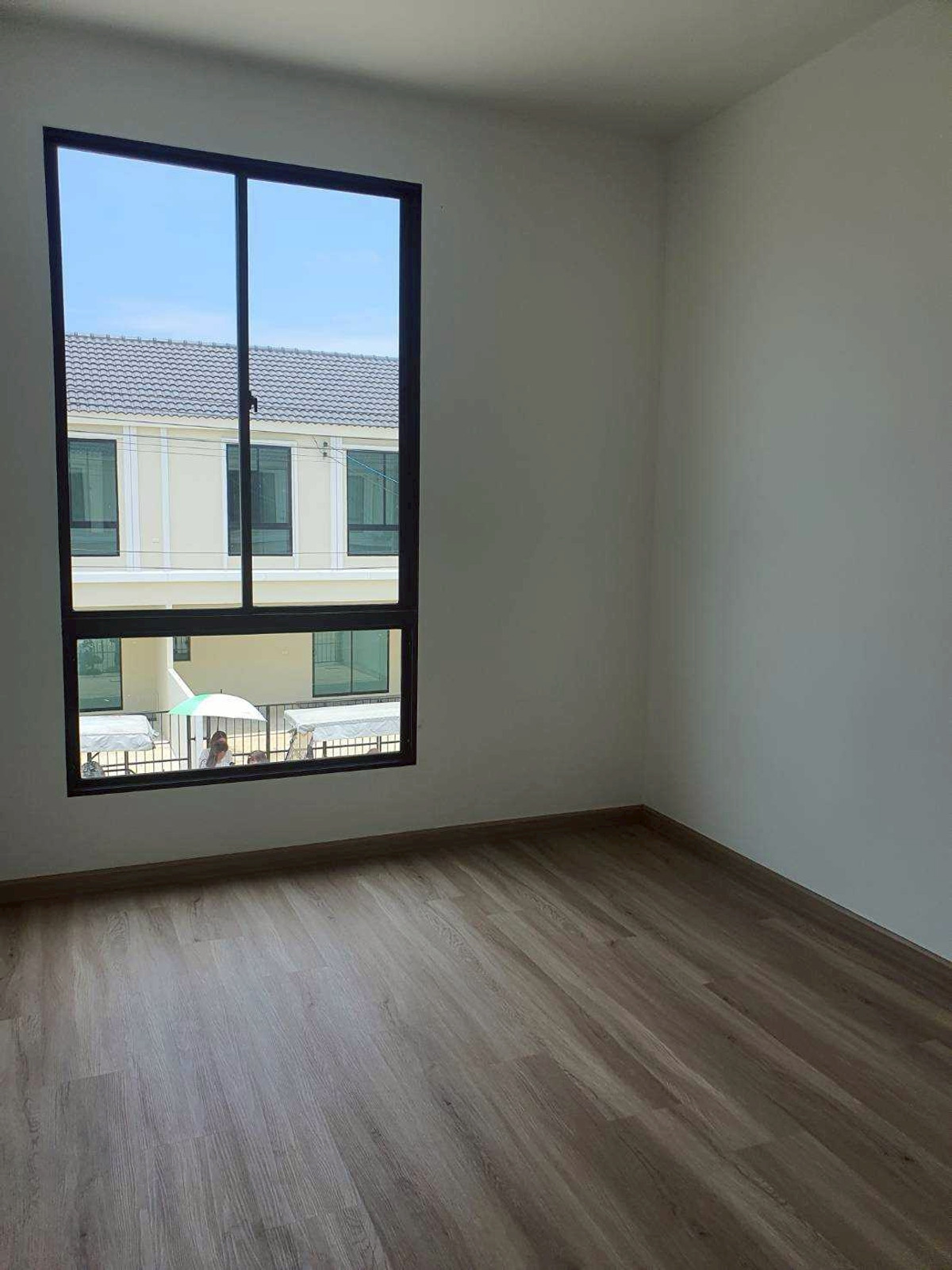 ให้เช่าบ้านโครงการพฤกษาวิลล์ 117 เทพารักษ์-ศรีนครินทร์  ทาวน์โฮม 2 ชั้น .สไตล์ Modern Neo-Renaissance Loading...