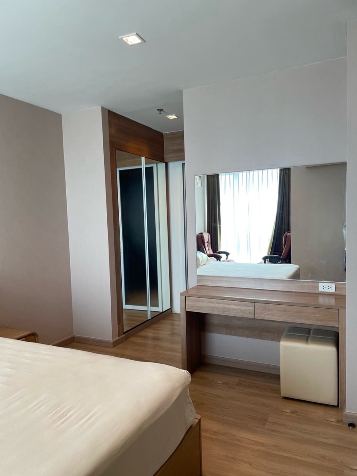 ให้เช่าคอนโดสะพานควาย จตุจักร : 🔥HOT🔥ให้เช่าคอนโด Rhythm Phahon-Ari
🟢BTSสะพานควาย | 🔥 23,000 บาท/เดือน @area211 (มี@ด้านหน้า)