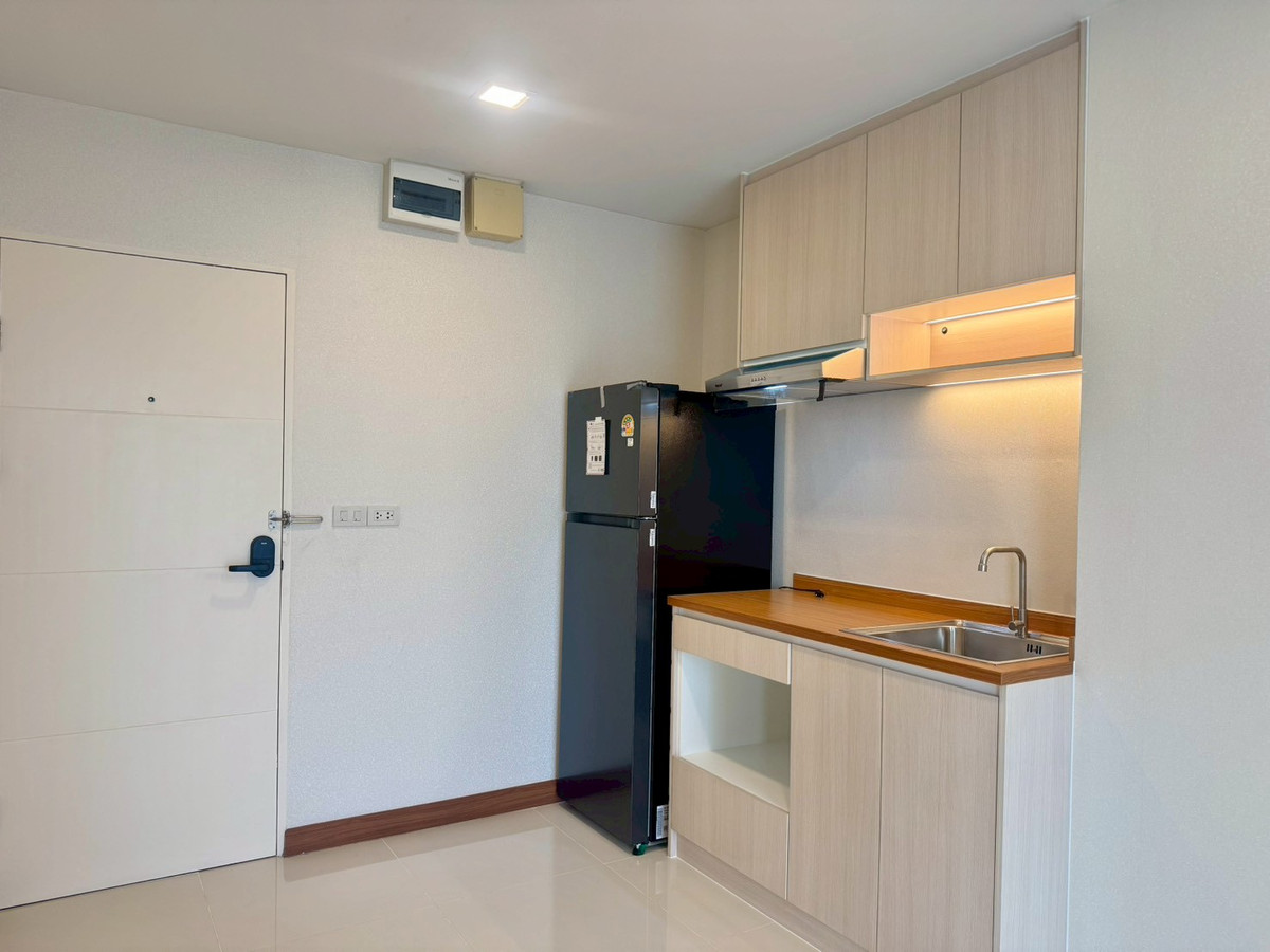 🏡 ขายคอนโด ห้องมุม ไม่ติดใคร พร้อมอยู่ทันที 📍 อาคาร 3 ชั้น 2 📏 ขนาด 40 ตร.ม. 🛏️ 2 ห้องนอน | 🛁 1 ห้องน้ำ 💰 ราคาขายเพียง 1.69 ล้านบาทเท่านั้น ห้องมุมโล่ง โปร่ง อากาศถ่ายเทดี เป็นส่วนตัว เงียบสงบ เหมาะสำหรับอยู่อาศัยหรือซื้อไว้ลงทุน ปล่อยเช่าก็คุ้ม 🛋️ Loading...