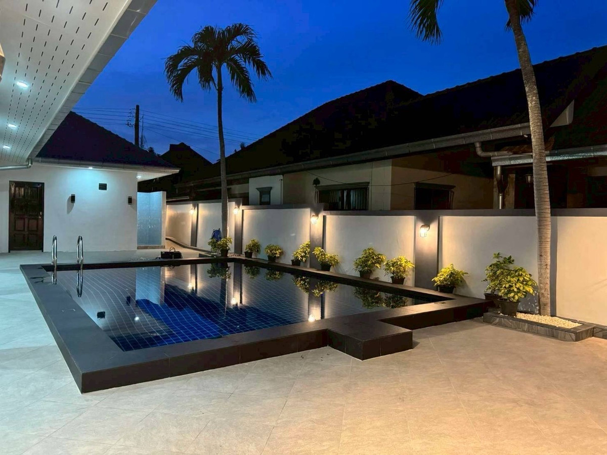 ให้เช่าพัทยา บางแสน ชลบุรี สัตหีบ : ให้เช่าด่วนบ้านชั้นเดียวพูลวิลล่า โครงการ  พัทยา แลนด์แอนด์เฮ้าส์ ขนาด 126 ตร.ว. พื้นที่ 504 ตร.ม. 3 ห้องนอน 2 ห้องน้ำ ราคาพิเศษ 80,000 บาท