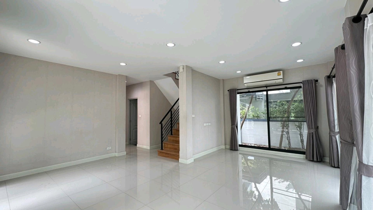 🔥Cheapest single house in the project🔥 M. Life Bangkok Boulevard Ratchaphruek-Pinklao, area 50.3 sq m. Loading...