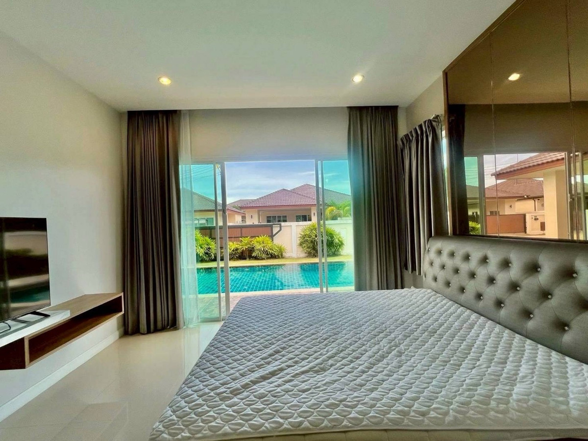 For RentPattaya, Bangsaen, Chonburi : Urgent rent, one-story house, pool villa, Gerden Ville project, Huai Yai, size 115 sq m, area 460 sq m, 3 bedrooms, 3 bathrooms, special price 60,000 baht.
