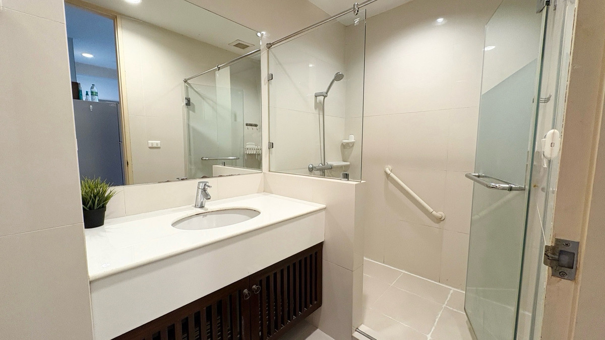 For SaleCondoRatchadapisek, Huaikwang, Suttisan : 📢👇Best deal, good location! Excellent for both living and investment