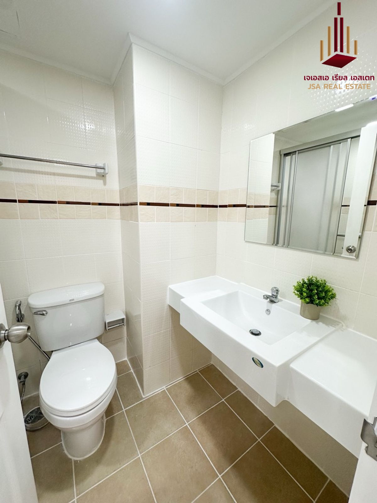 For SaleCondoRatchadapisek, Huaikwang, Suttisan : ✨ For Sale : Lumpini Ville Cultural Center Condo ✨ 💰 only 2,290,000 thb