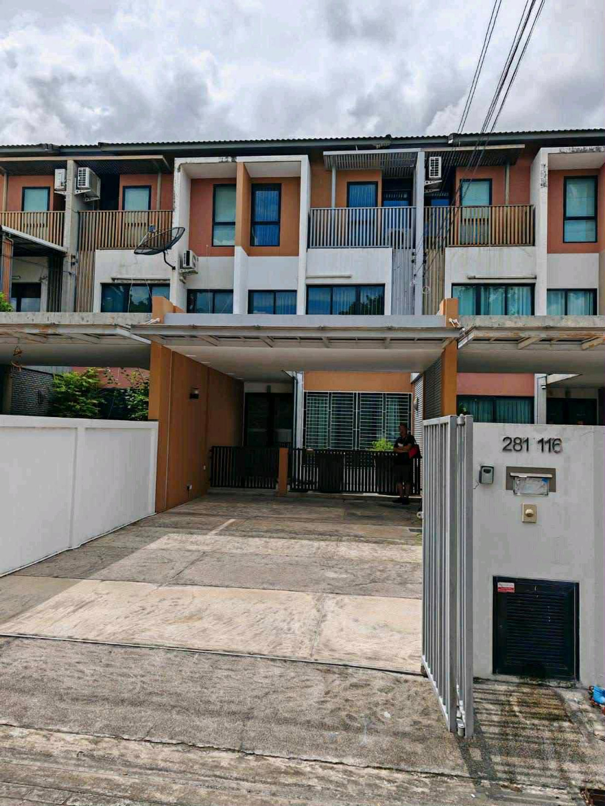 ให้เช่าทาวน์โฮมวิภาวดี ดอนเมือง หลักสี่ : ขาย / ปล่อยเช่าบ้านทาวน์โฮมGrand I-Design Vibhavadi แกรนด์ ไอ-ดีไซน์ วิภาวดีฯ