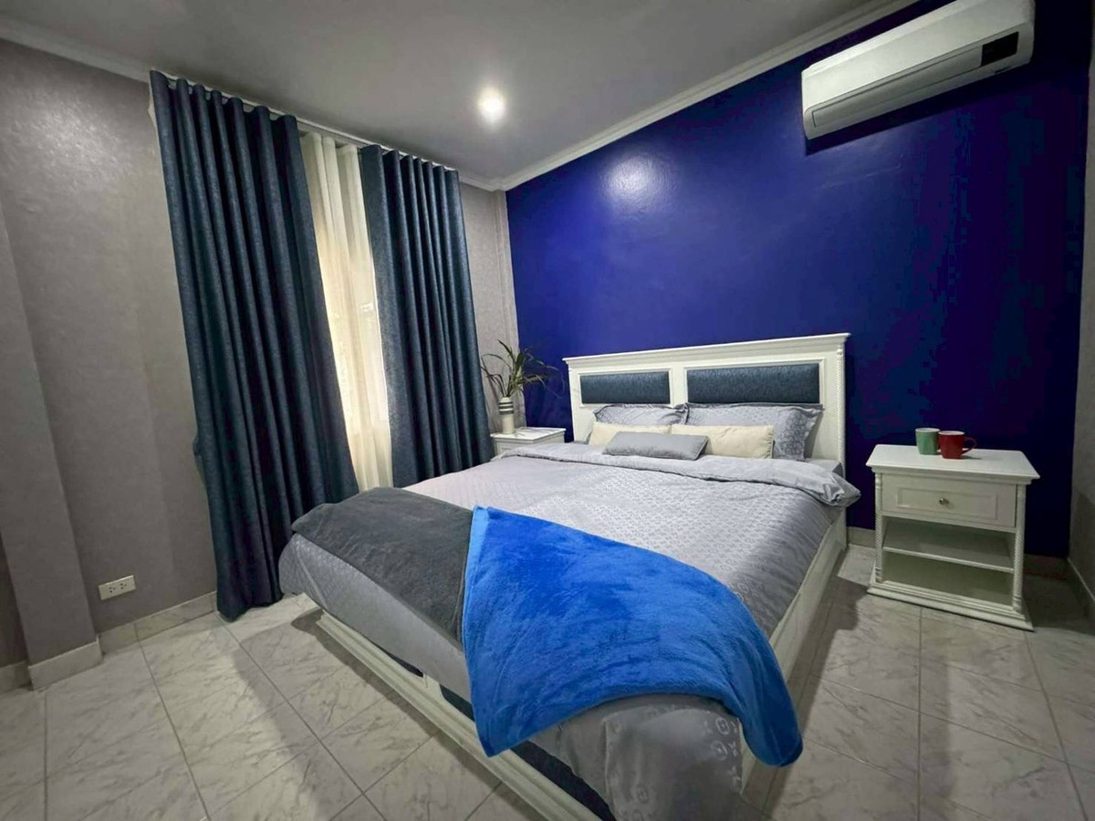 ให้เช่าพัทยา บางแสน ชลบุรี สัตหีบ : ให้เช่าด่วนบ้านชั้นเดียวพูลวิลล่า โครงการ  พัทยา แลนด์แอนด์เฮ้าส์ ขนาด 126 ตร.ว. พื้นที่ 504 ตร.ม. 3 ห้องนอน 2 ห้องน้ำ ราคาพิเศษ 80,000 บาท