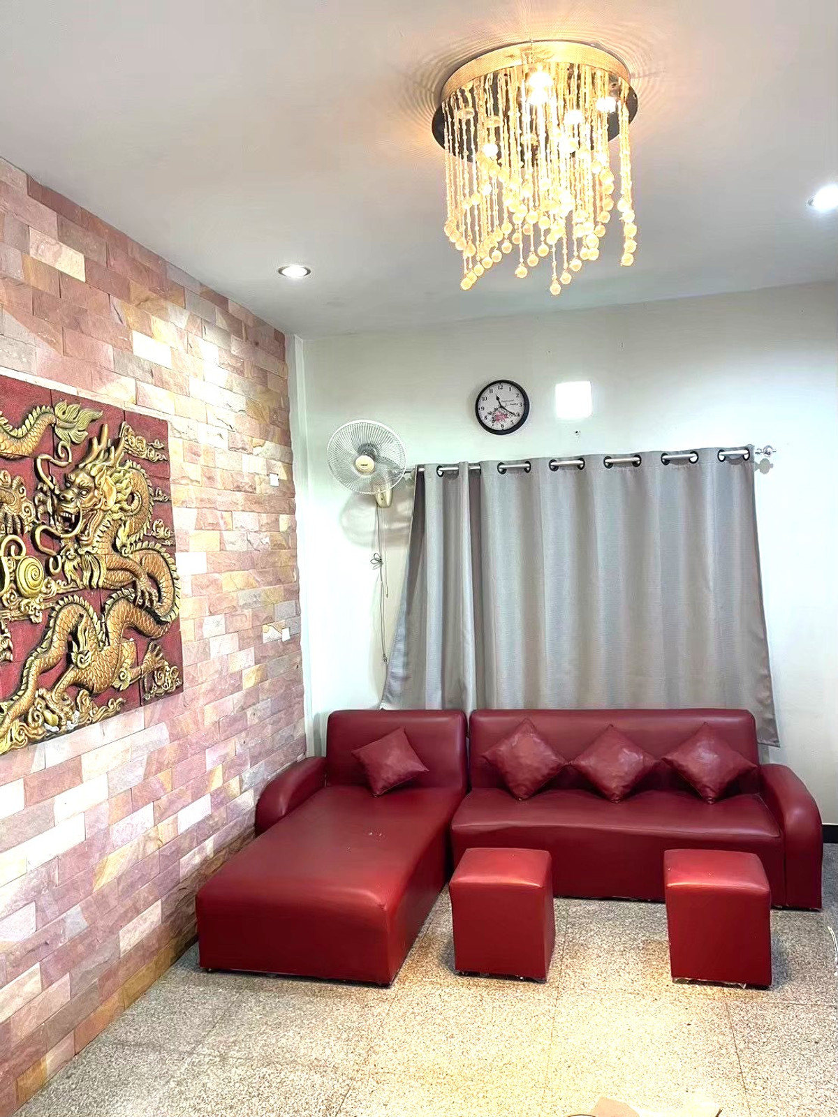 ให้เช่า บ้านเดี่ยว 2 ชั้น ซอยลาดปลาเค้า 62 ปลูกสร้างเอง อยู่ในหมู่บ้านสุขนที แต่งสวย ร่มรื่น พร้อมเฟอร์ฯ แอร์ และเครื่องทำน้ำอุ่น ทำเลดี เดินทางสะดวก Loading...