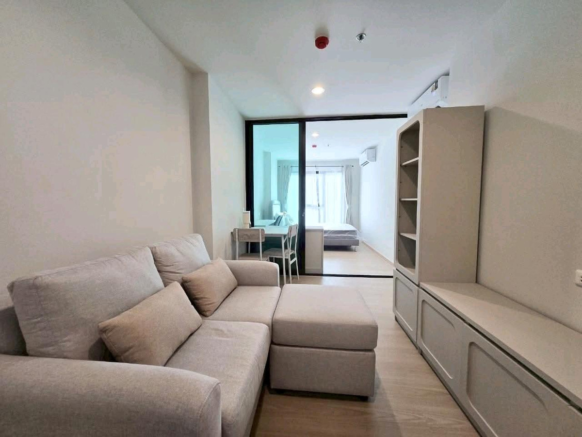 For RentCondoPathum Thani,Rangsit, Thammasat : 📍 Next to Thammasat University, Rangsit — convenient travel, only a few minutes to the university gate.