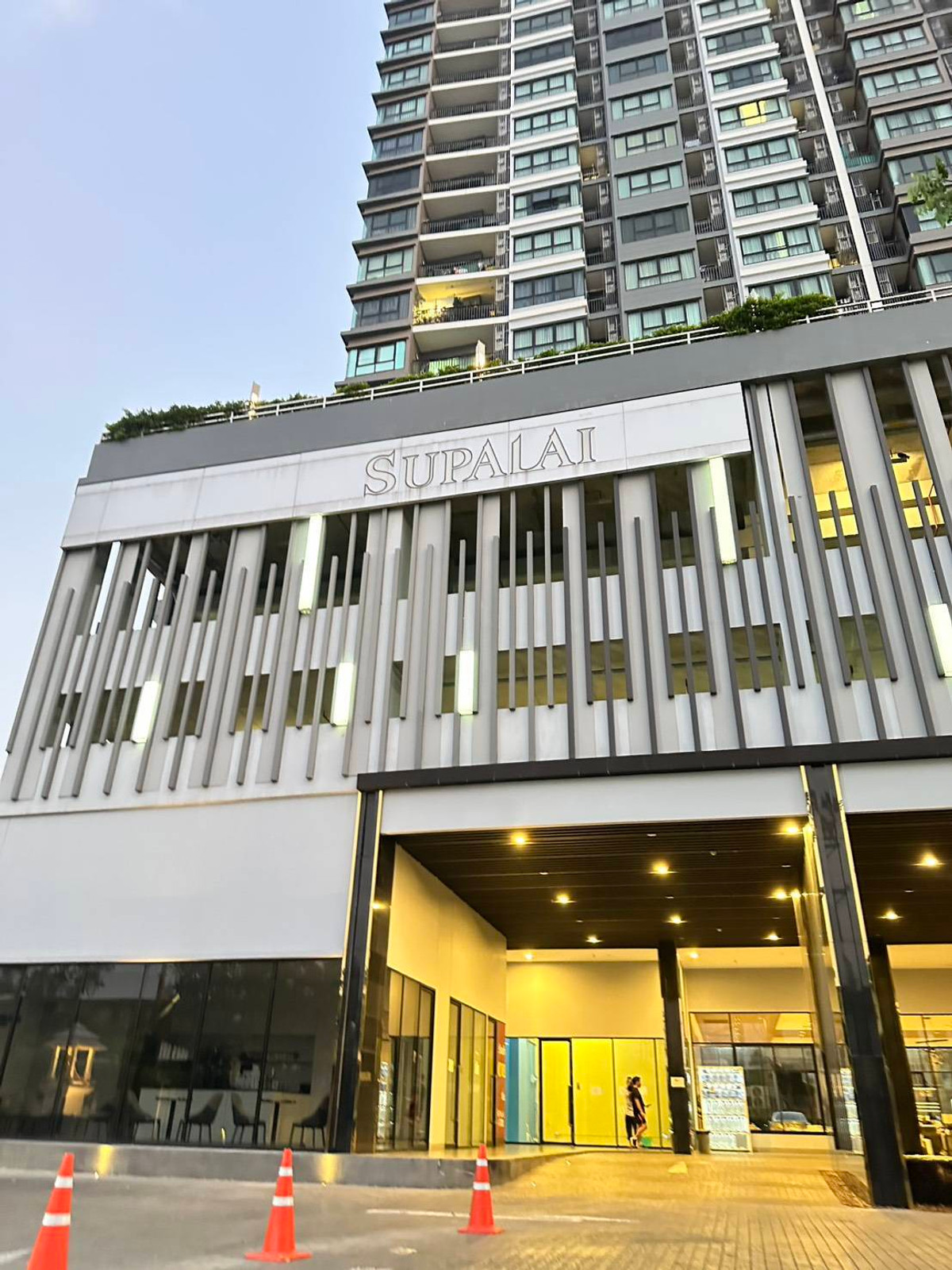 For SaleCondoPinklao, Charansanitwong : Condo for sale Supalai Loft, Yaek Fai Chai Station lower than market price