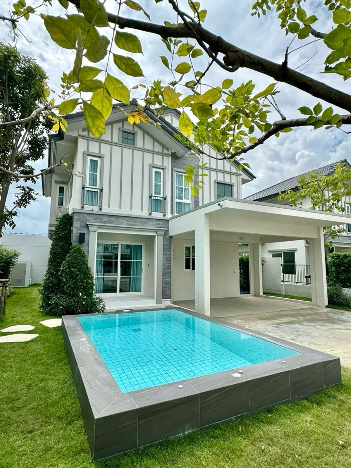 ให้เช่าบ้านบางนา แบริ่ง ลาซาล : ✨ให้เช่าพูลวิลล่า วิลลาจจิโอ 3 ศรีนครินทร์-บางนา พูลวิลล่า 2 ชั้น 3 ห้องนอน|4 ห้องน้ำ ตกแต่งสวย-เฟอร์ครบ💥ค่าเช่า 110,000 บาท|เดือน