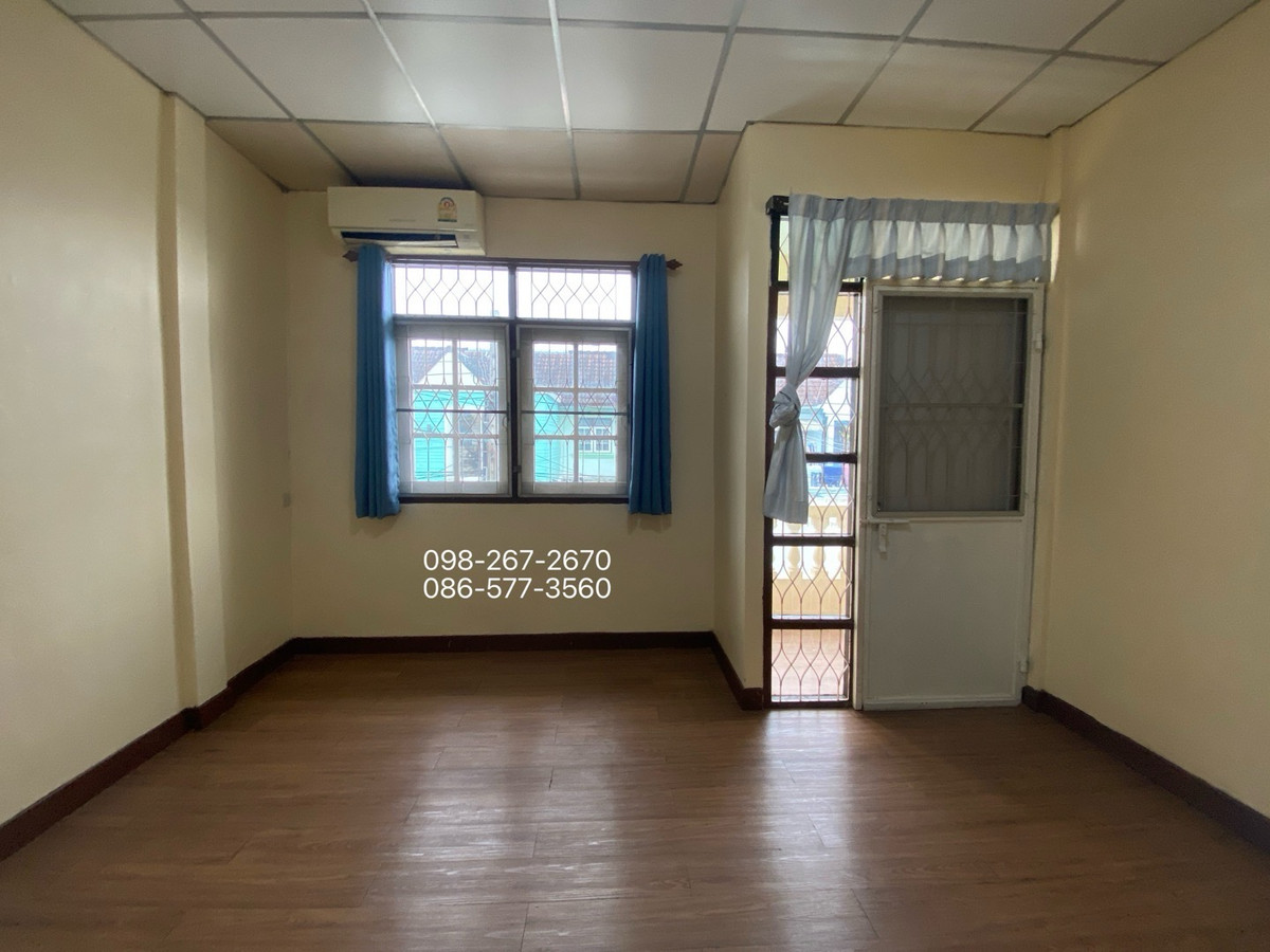 House for sale according to condition Townhouse, Kaew Villa Village, Charansanitwong 35, price 2.59 million, free transfer. Loading...