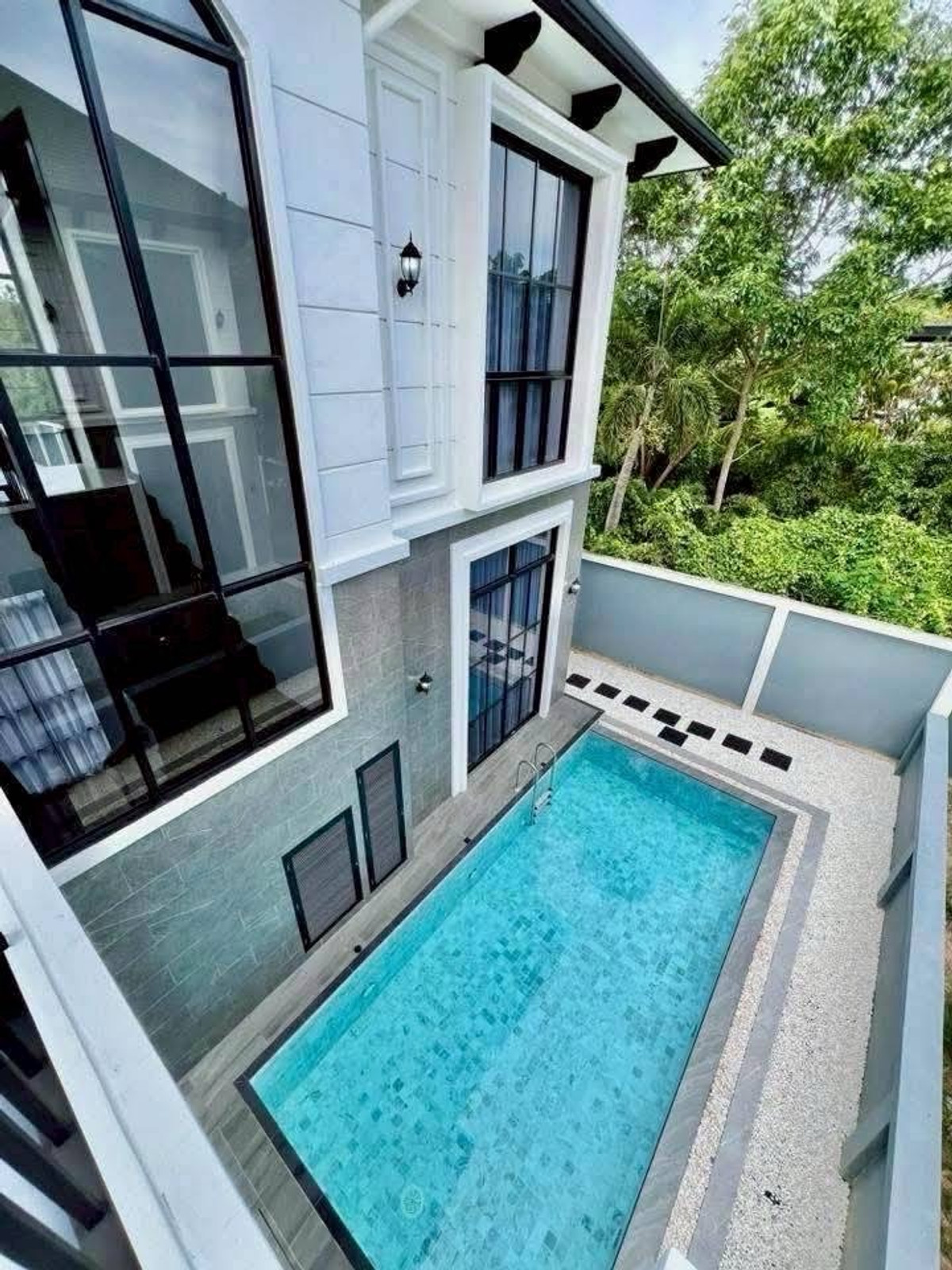 ให้เช่าพัทยา บางแสน ชลบุรี สัตหีบ : ให้เช่าด่วนบ้านพูลวิลล่า โครงการ อยู่ดี 2 พัทยา ขนาด 60 ตร.ว. พื้นที่ 240 ตร.ม. 3 ห้องนอน 4 ห้องน้ำ จดบริษัทได้ ราคาพิเศษ 80,000 บาท