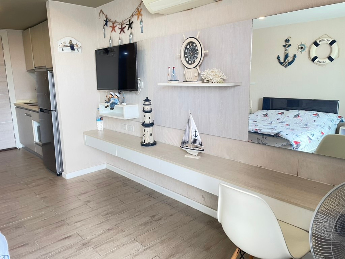 Selling very cheap!! Seven Seas Condo Resort Jomtien Pattaya, beautiful room, fully furnished, ready to move in, only 1 minute to Jomtien Beach. Loading...