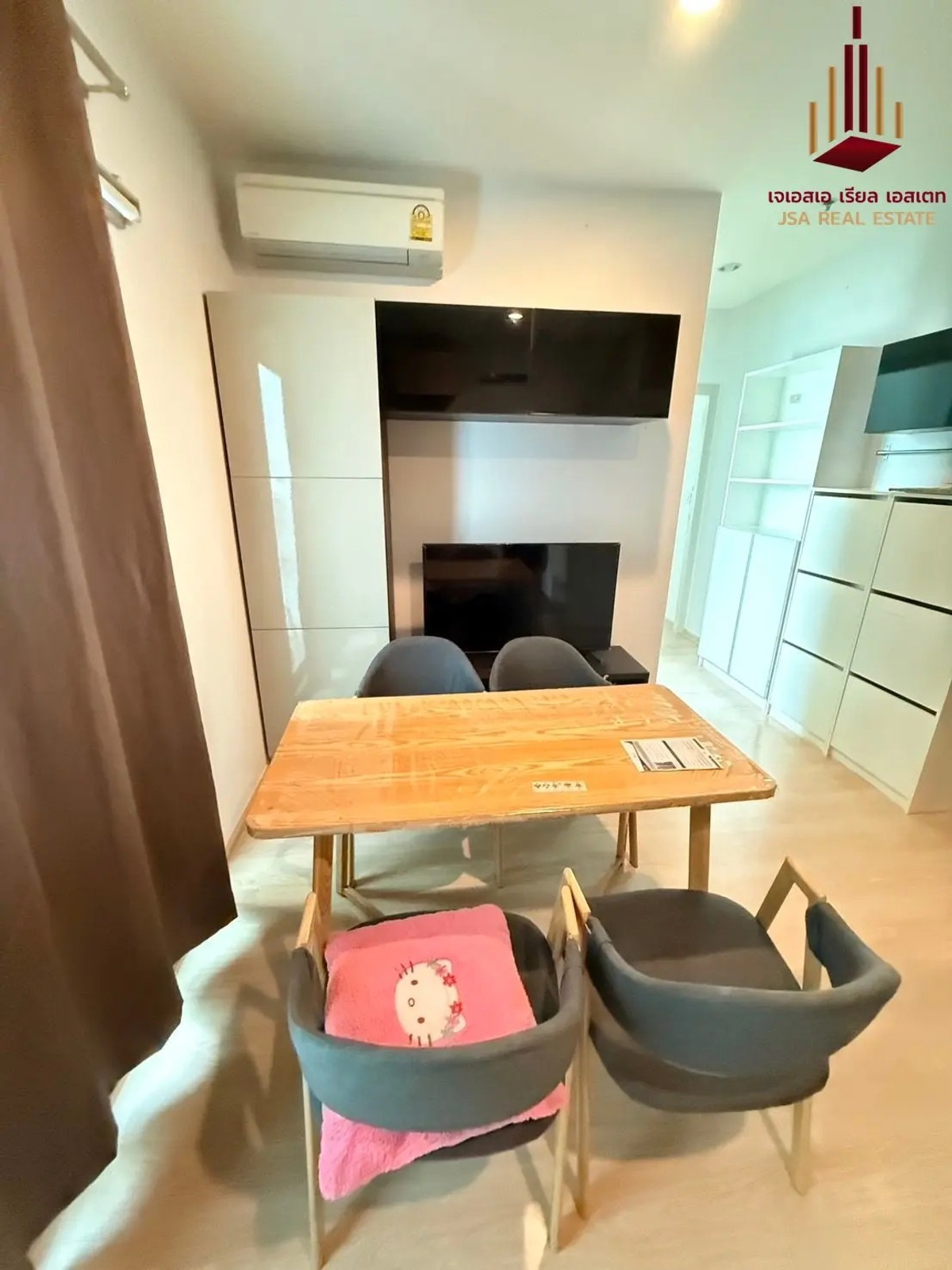 For RentCondoRatchadapisek, Huaikwang, Suttisan : ✨ For Rent: Noble Revolve Ratchada Condo ✨ 💰 Only 30,000 THB/month