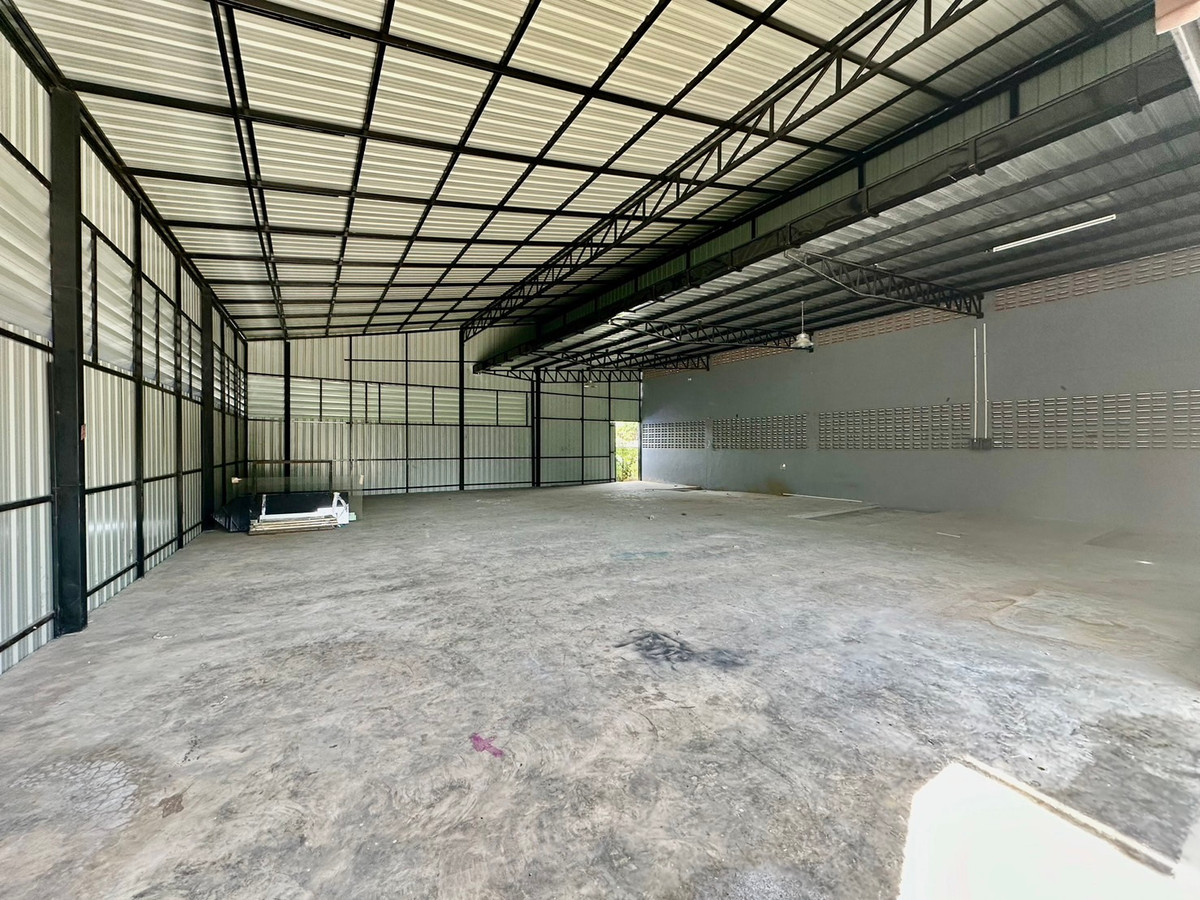 โกดังนนทบุรี บางใหญ่ บางบัวทอง : ขายและให้เช่า โรงงาน โกดัง 2หลัง สภาพเหมือนใหม่ ต.พิมลราช อ.บางบัวทอง นนทบุรี เนื้อที่1ไร่  พื้นที่ใช้สอยรวมมากกว่า 1,500ตรม. 