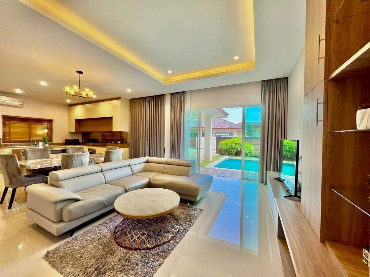 ให้เช่าพัทยา บางแสน ชลบุรี สัตหีบ : เช่าด่วนบ้านชั้นเดียวพูลวิลล่า โครงการ Gerden Ville ห้วยใหญ่ ขนาด 115 ตร.ว. พื้นที่ 460 ตร.ม. 3 ห้องนอน 3 ห้องน้ำ ราคาพิเศษ 60,000 บาท