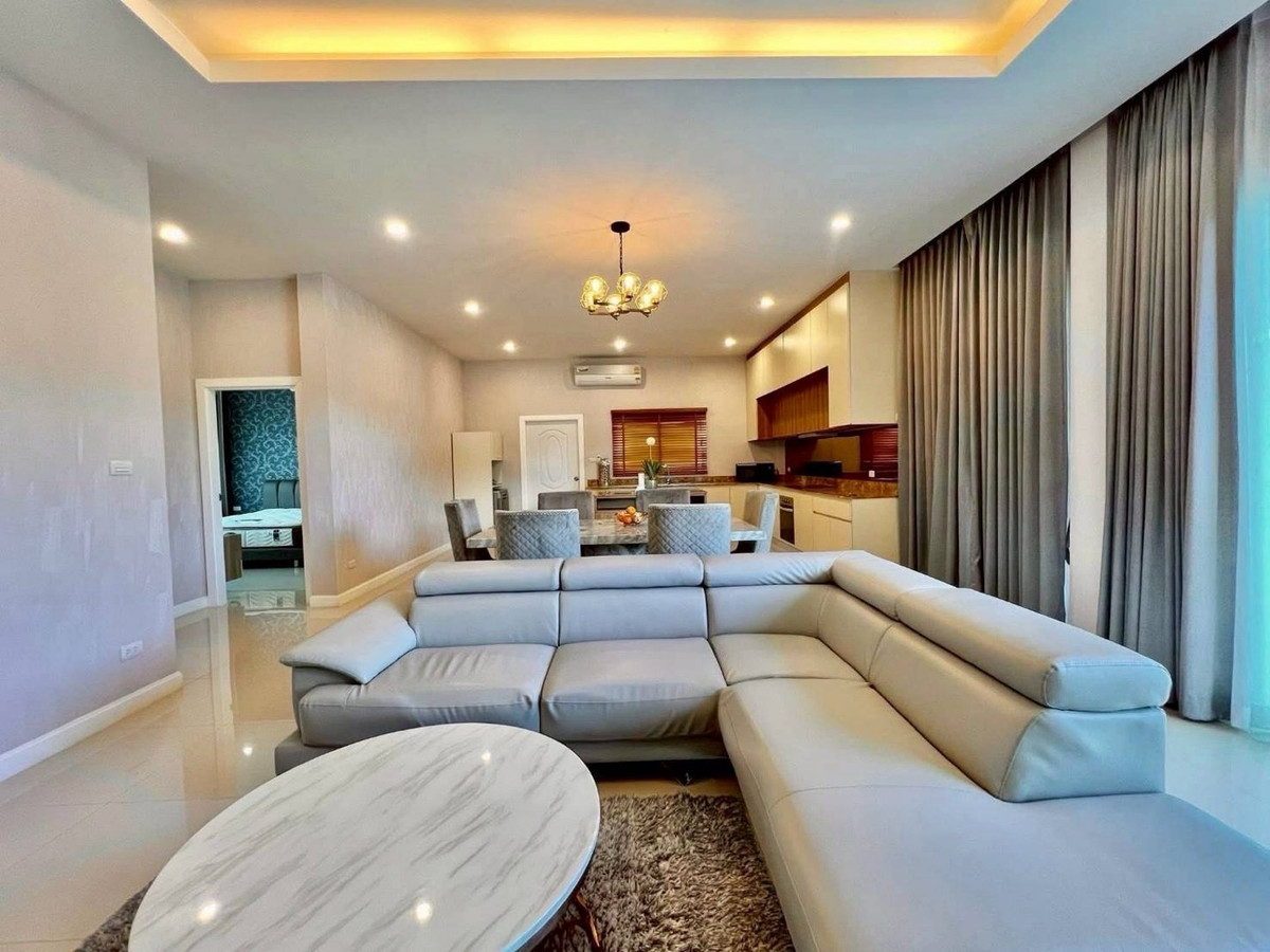 ให้เช่าพัทยา บางแสน ชลบุรี สัตหีบ : เช่าด่วนบ้านชั้นเดียวพูลวิลล่า โครงการ Gerden Ville ห้วยใหญ่ ขนาด 115 ตร.ว. พื้นที่ 460 ตร.ม. 3 ห้องนอน 3 ห้องน้ำ ราคาพิเศษ 60,000 บาท