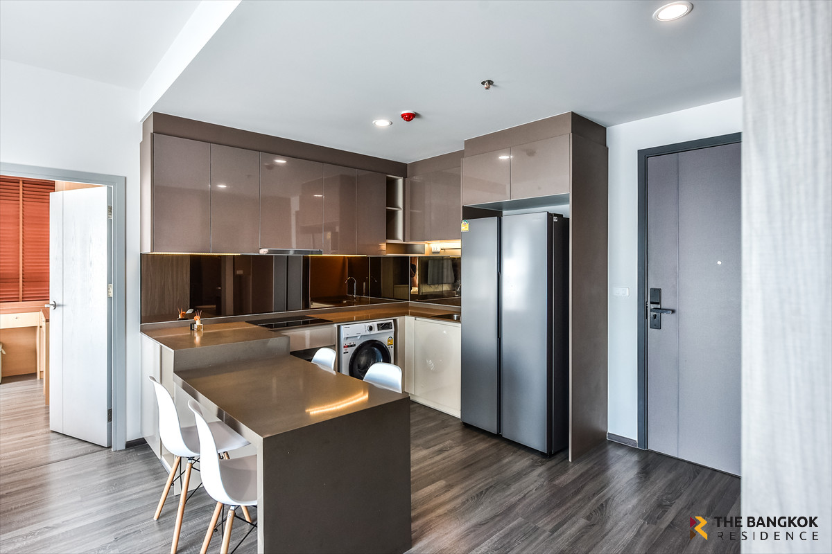 🔥 Rare Item! Ideo Q Chula-Samyan! 🔥 The best location in the heart of the city. Connect every dimension of living 🚶♂️ Next to MRT Samyan 270 meters 💎 Complete central area Sky swimming pool, Social Club, Library. Contact: 095-927-0315 Loading...