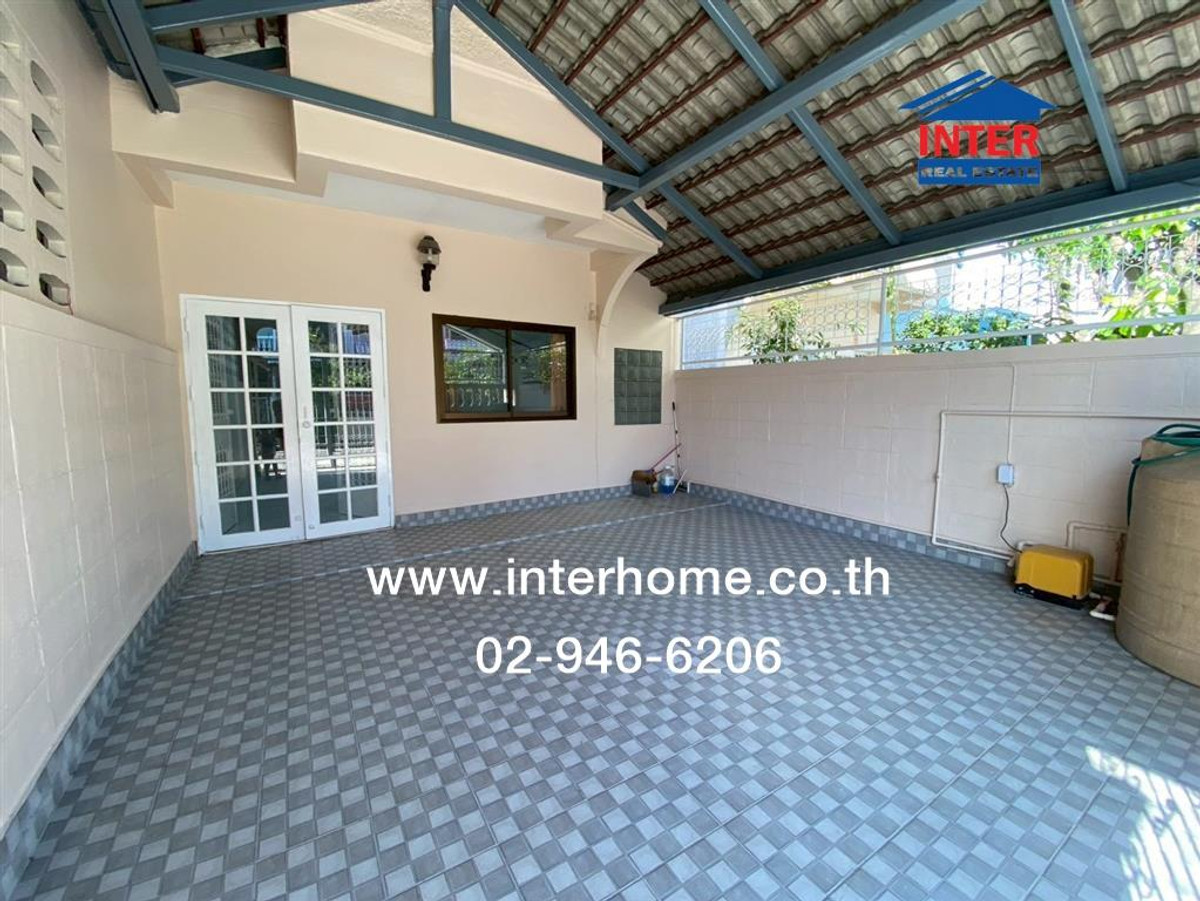 Townhouse, 2 floors, 20.6 sq m. Townhouse, Soi Rama 2, Soi 43, Kanchanaphisek Road, Rama 2 Road, Soi 43 (Anamai Ngam Charoen), Bang Khun Thian District. Bangkok Loading...