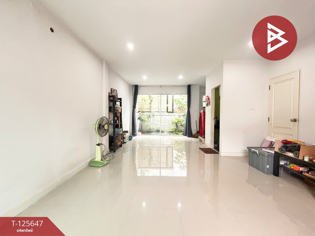 Townhouse for sale/rent, The Season Valley 2 Village, Sriracha Tiger Zoo (The Season Valley 2), Chonburi. Loading...