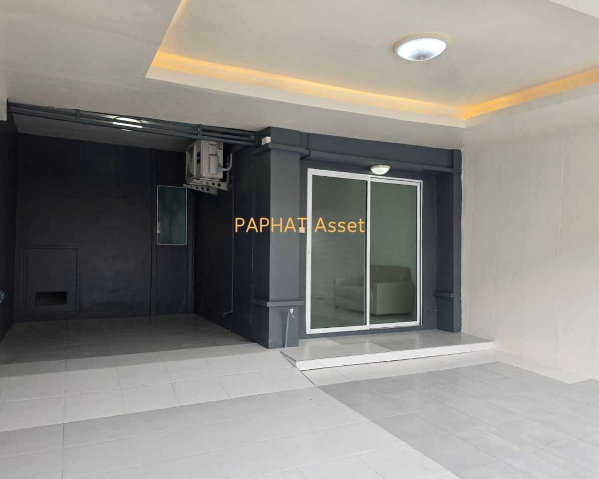 ขายด่วน ! ทาวน์เฮ้าส์รีโนเวทใหม่ พฤกษาวิลล์ 40 ดอนเมือง-โลคัลโรด Loading...