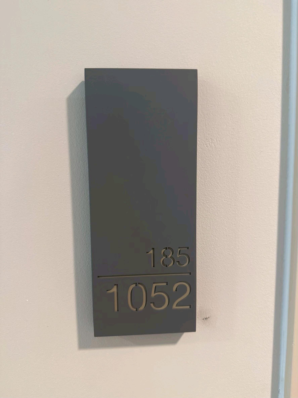 ขายคอนโดพระราม 9 เพชรบุรีตัดใหม่ RCA : ขาย Nue district R9 พร้อมขาย ไม่ติดผู้เช่า มี2ห้องค่ะ