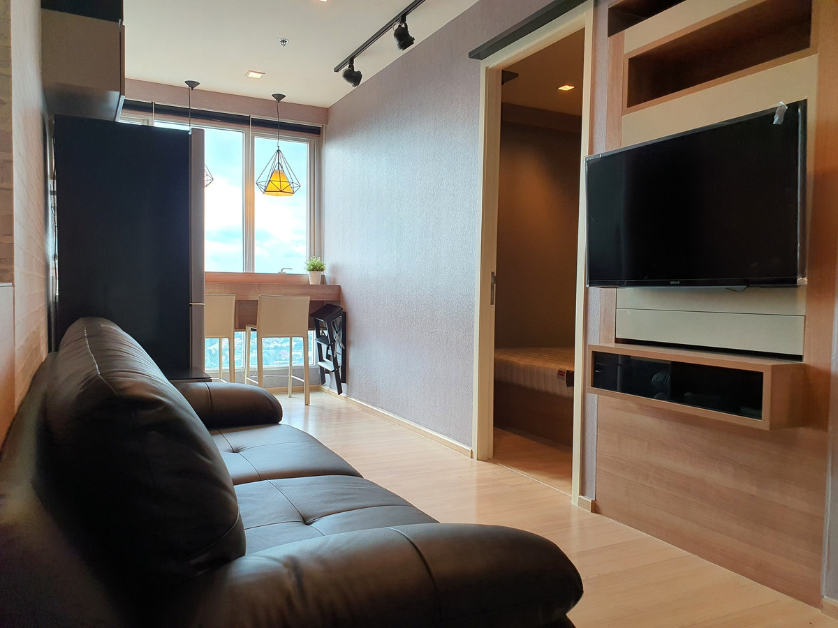 ขาย รหัส PP420 คอนโด Rhythm พหล-อารีย์ Loading...