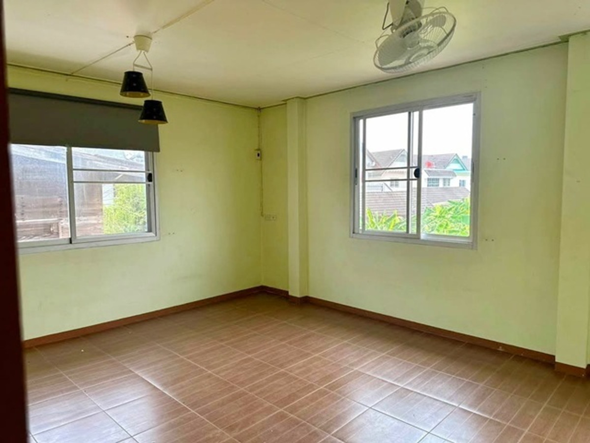 ตลาดอุดมสุข 300 ม รร.นานาชาติเบิร์คลีย์ 1.8 กม. 3 นอน 2 น้ำ . ทางด่วนสุขุมวิท60-68 BTSอุดมสุข 500ม. ให้เช่าบ้านเดี่ยว 2 ชั้น 52ตร.วา. Loading...